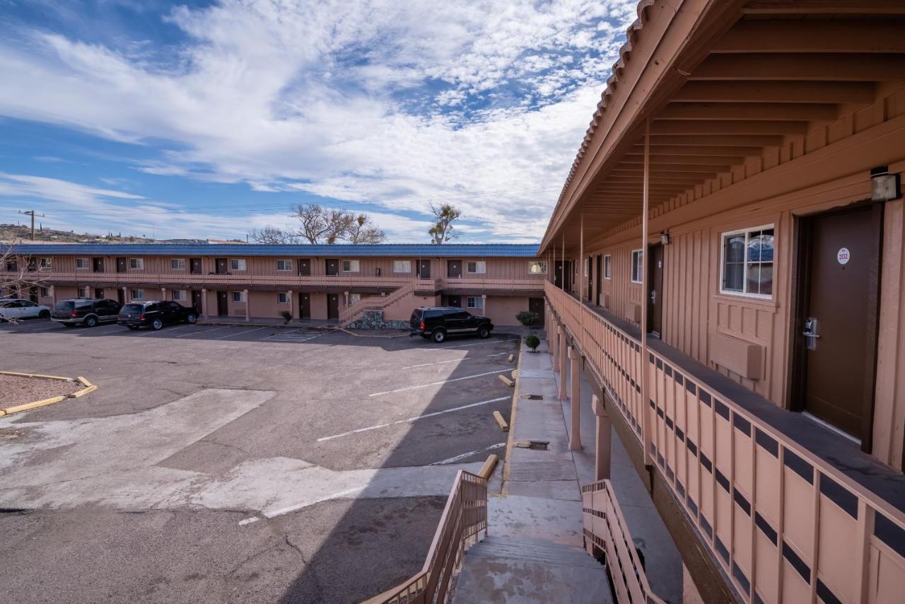 Oyo Hotel Globe / Miami Az - Highway 60 Екстер'єр фото