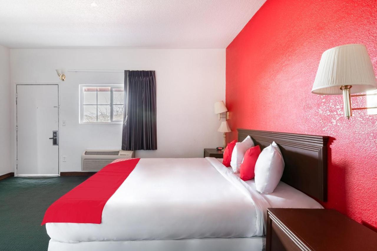 Oyo Hotel Globe / Miami Az - Highway 60 Екстер'єр фото