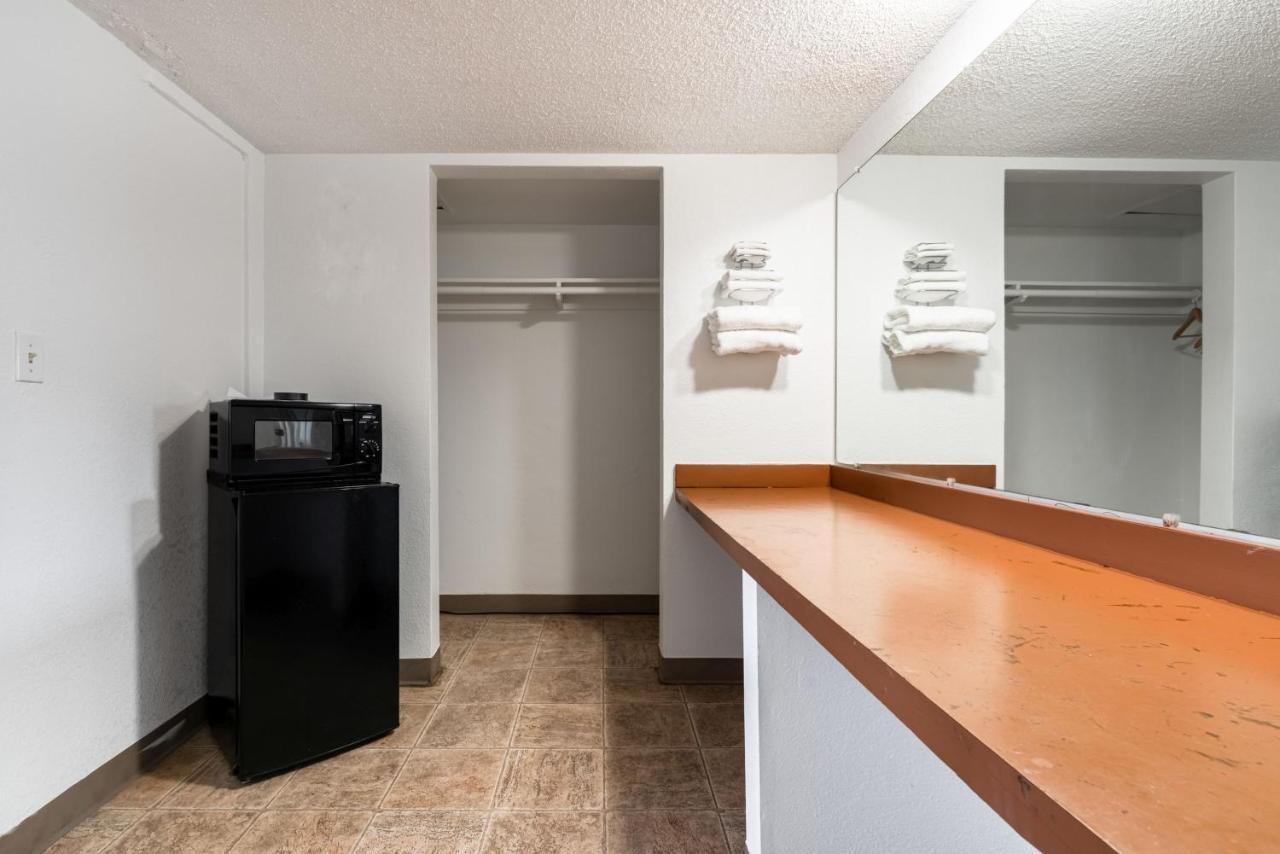Oyo Hotel Globe / Miami Az - Highway 60 Екстер'єр фото