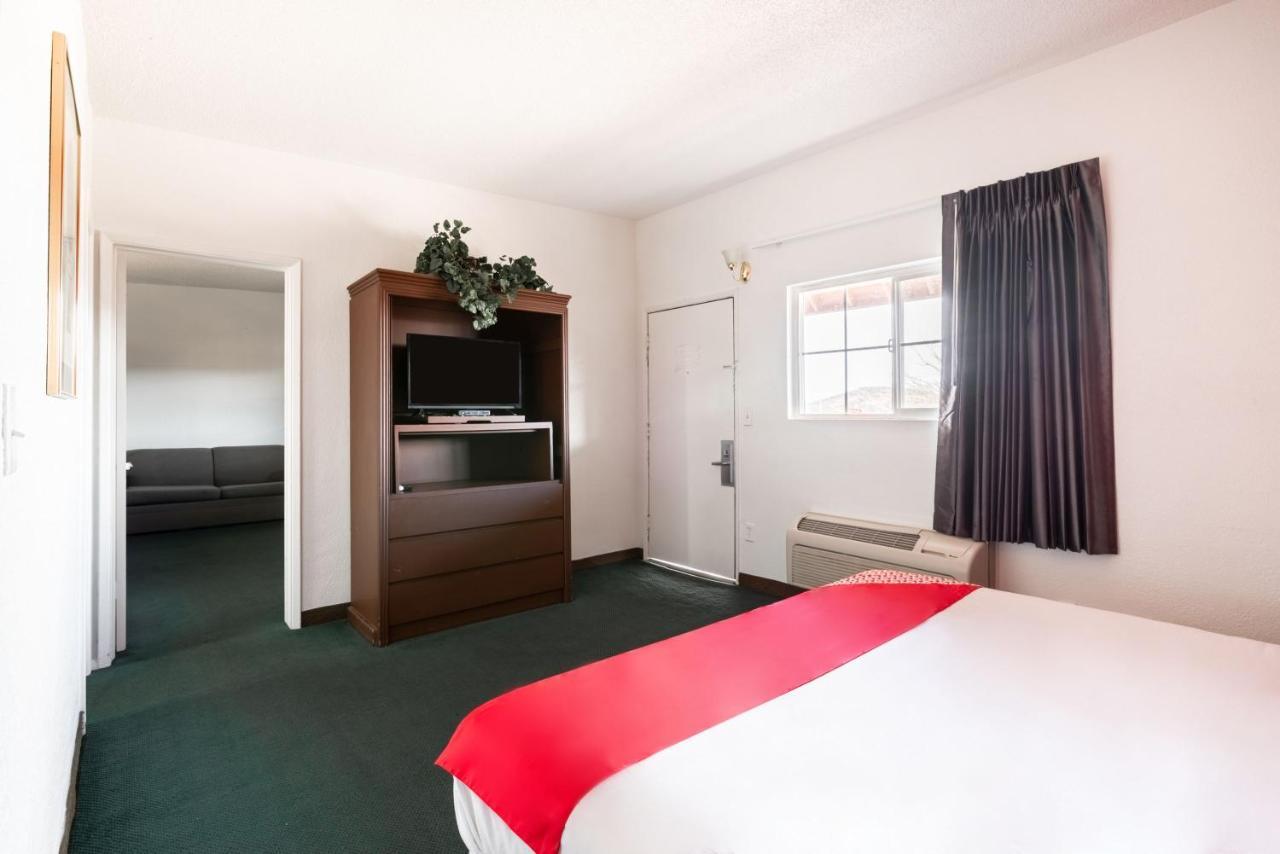 Oyo Hotel Globe / Miami Az - Highway 60 Екстер'єр фото