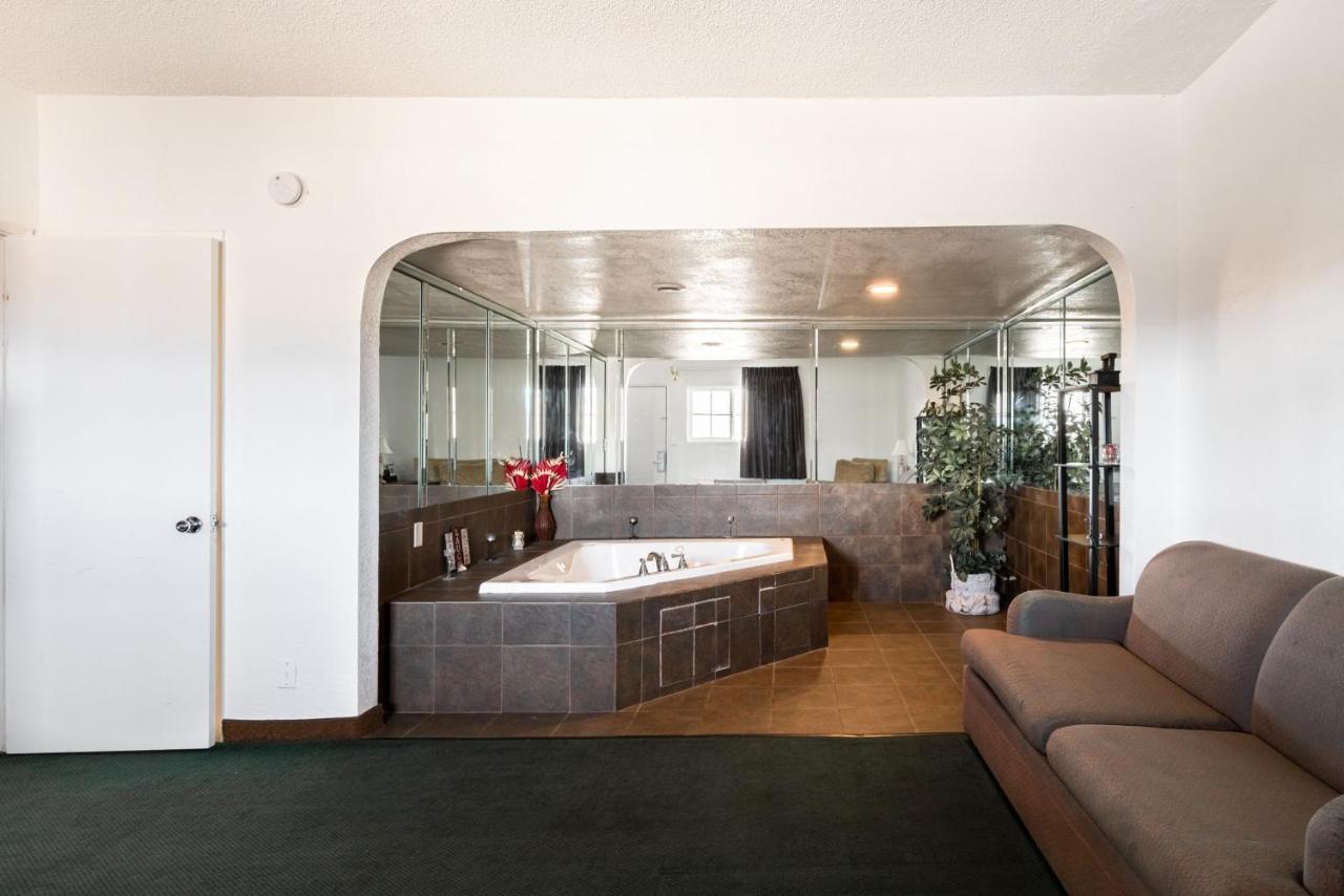 Oyo Hotel Globe / Miami Az - Highway 60 Екстер'єр фото